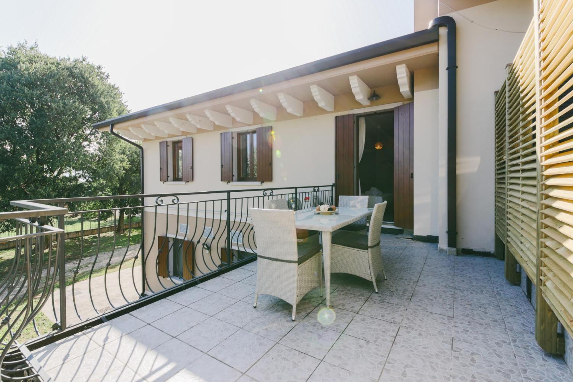 Appartamenti Orchidea E Glicine Sommacampagna Exterior foto